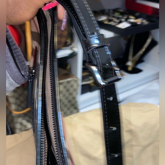 Burberry Crossbody New with Dustbag - Picture 3 of 5